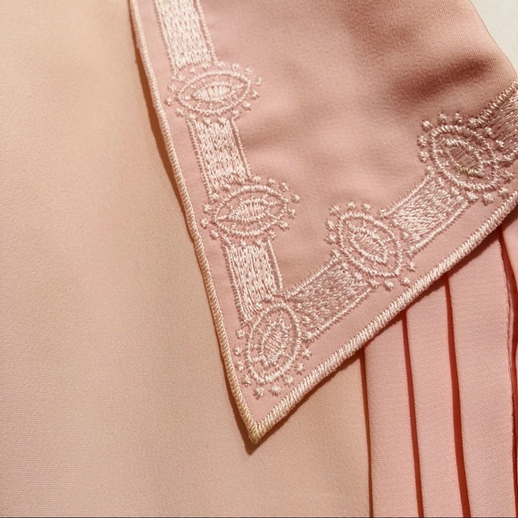 Gorgeous Vintage Pale Pink 80s Embroidered Blouse sz L - Picture 4 of 9